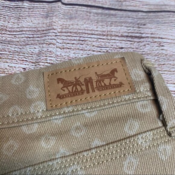 Levi’s Brown Printed Shorts Size 10 - Picture 7 of 10